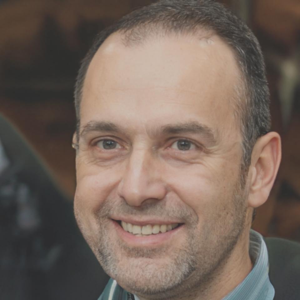 Darren Whitfield, CPA with 15 years audit experience